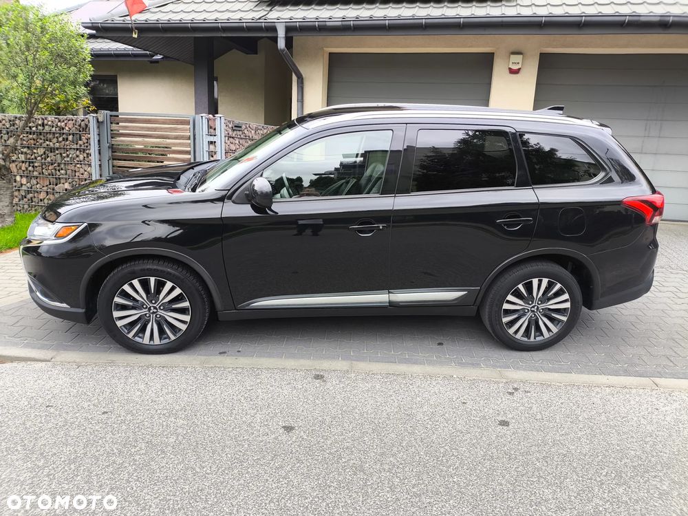 Mitsubishi Outlander - 17