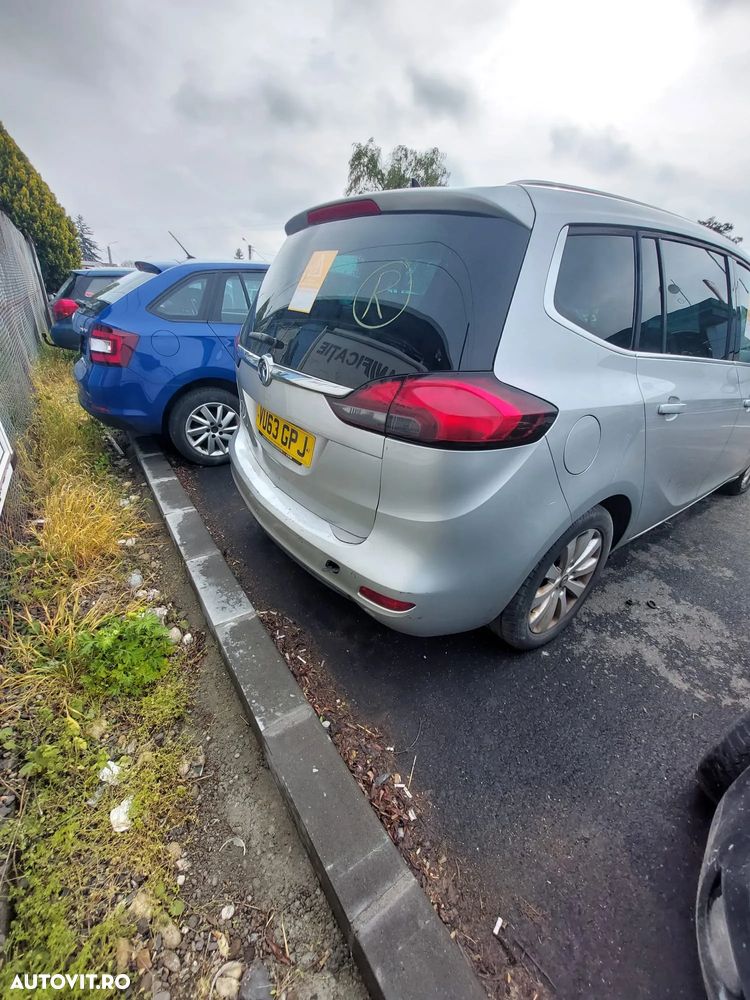 Dezmembrez Opel Zafira C 1,6 CDTI - 5