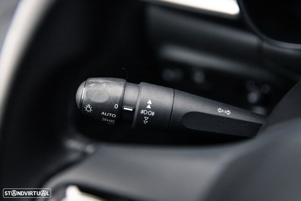 Citroën C3 1.2 PureTech Shine - 28