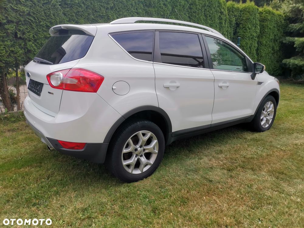 Ford Kuga 2.0 TDCi 2x4 Titanium - 5
