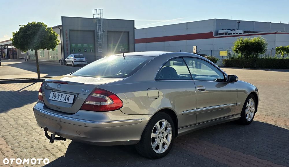 Mercedes-Benz CLK - 4