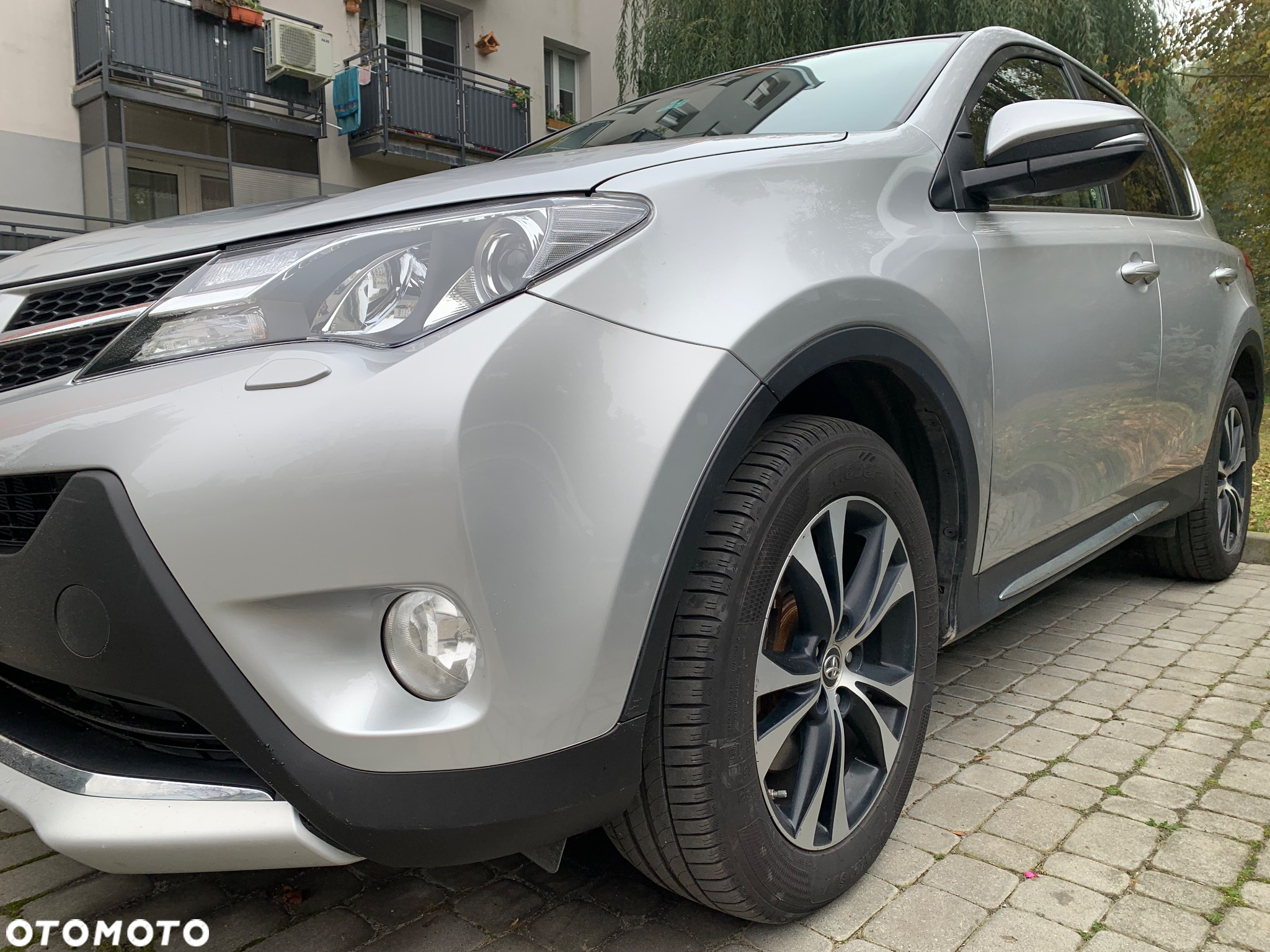 Toyota RAV4 2.0 D-4D Premium - 9