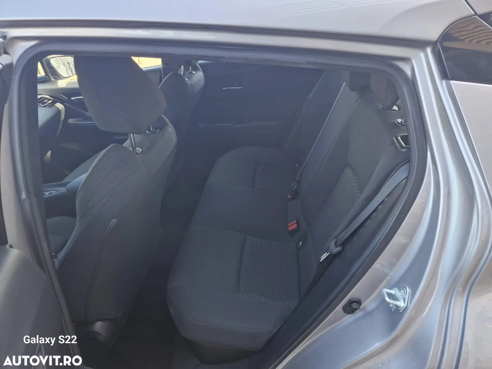 Toyota C-HR 1.8 HSD 4x2 CVT C-enter - 19