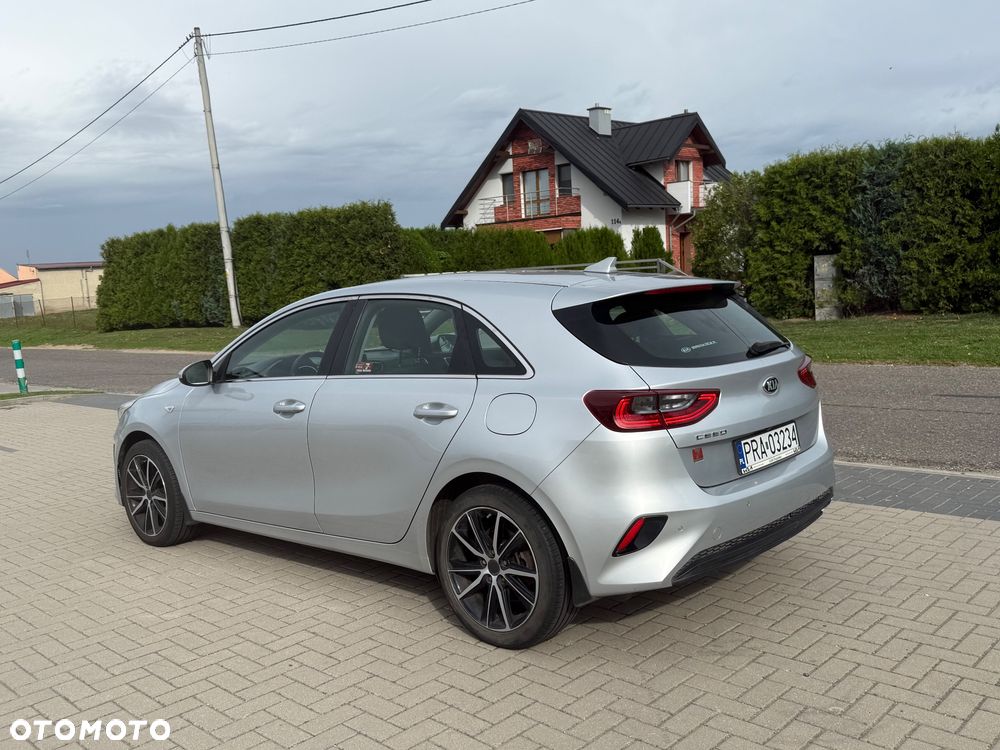 Kia Ceed 1.6 CRDi SCR L Business Line Plus - 18