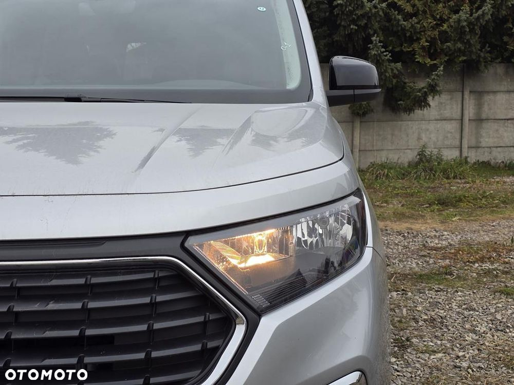Ford Tourneo Connect Grand - 28