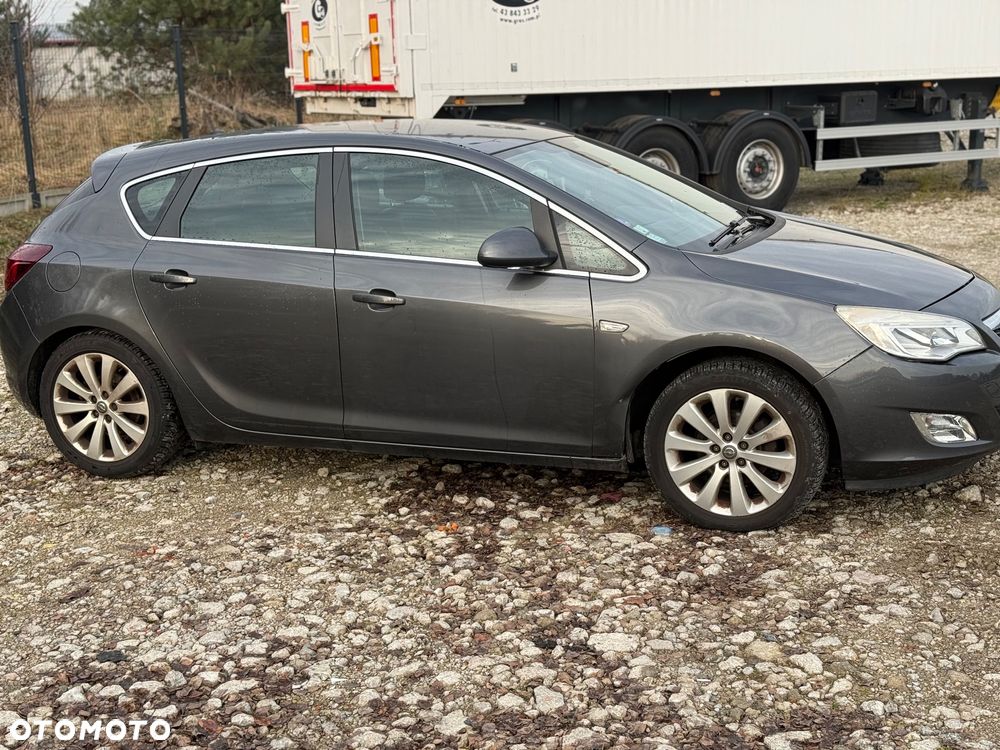 Opel Astra 1.4 Turbo Design Edition - 4