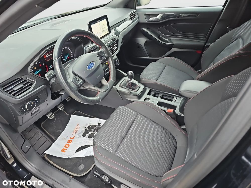 Ford Focus SW ver-1-0-ecoboost-start--stopp--system-st--line - 10