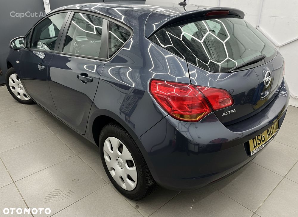 Opel Astra - 14