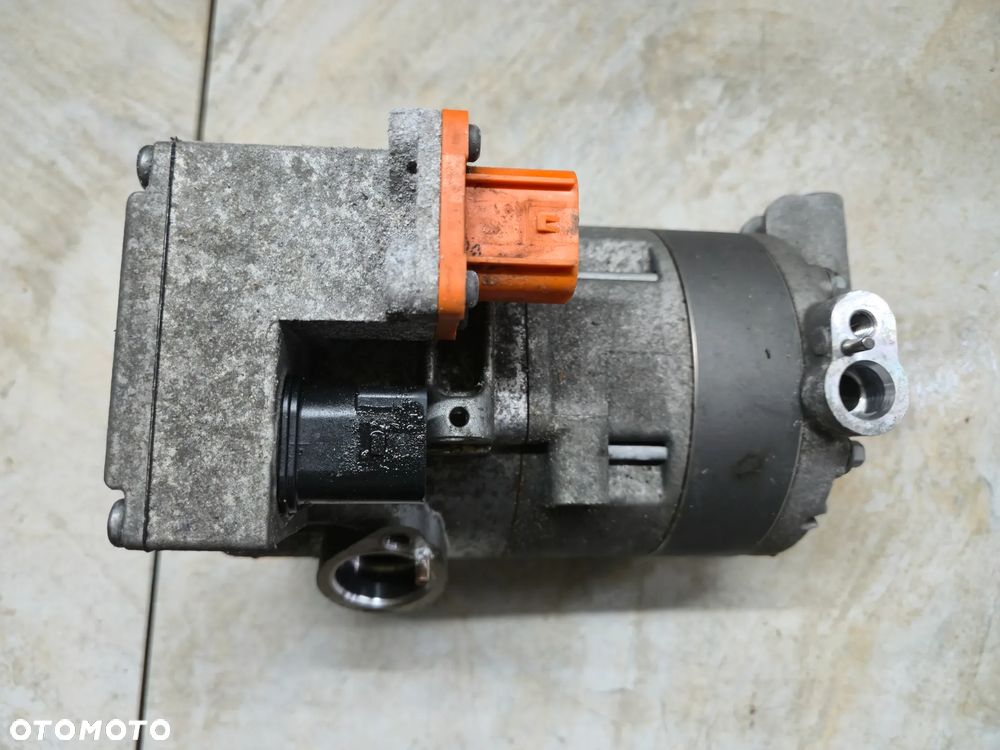 AUDI A3 8V KOMPRESOR SPRĘŻARKA KLIMATYZACJI 8QE816803H - 2