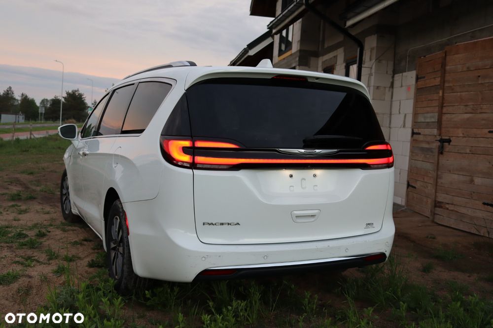 Chrysler Pacifica - 7