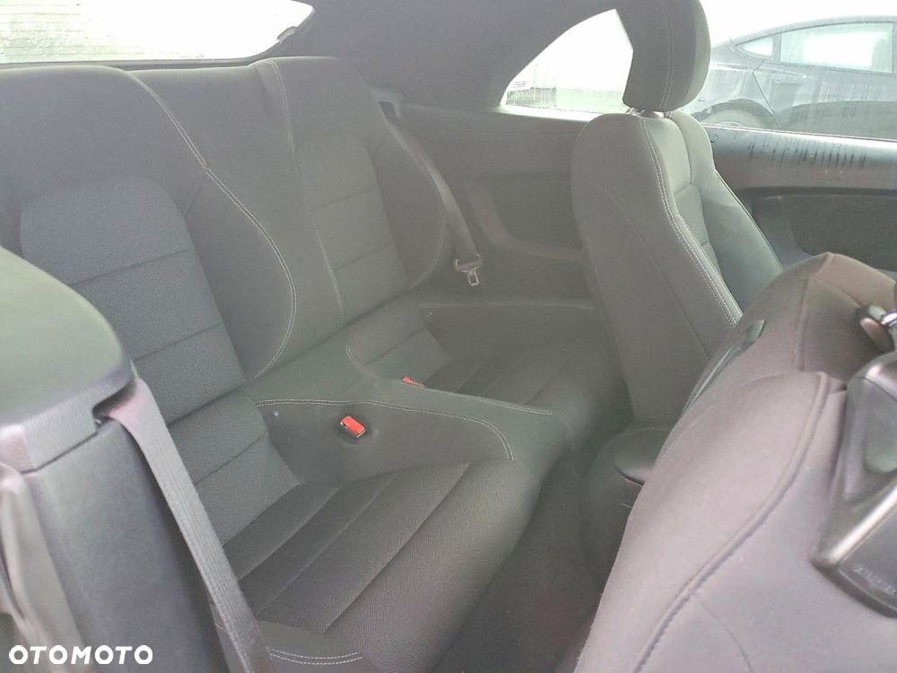 Ford Mustang 3.7 V6 - 10