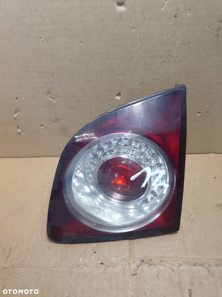 # LAMPA LEWY TYŁ W KLAPĘ VW GOLF PLUS nr 5M0945094L - 1