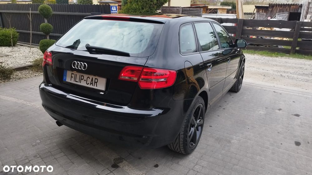 Audi A3 Sportback 1.6 Ambiente - 11