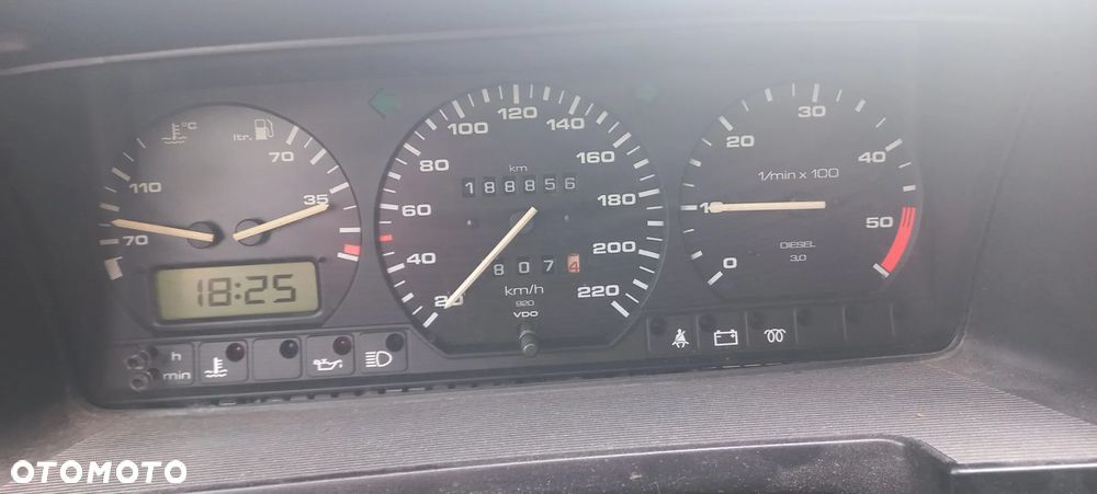 Volkswagen Passat 1.9 TD CL - 10