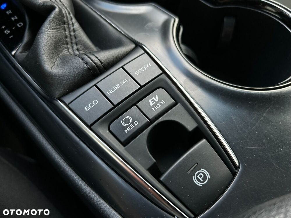 Toyota Camry 2.5 Hybrid Comfort CVT - 23