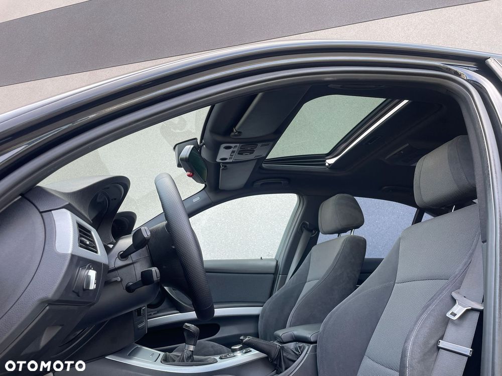 BMW Seria 3 318i Edition Sport - 16