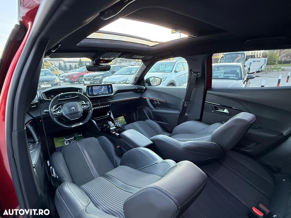 Peugeot 2008 1.2 L PureTech STT EAT8 GT Line - 6