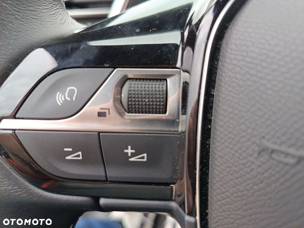Peugeot 3008 1.2 PureTech Allure Pack S&S EAT8 - 15