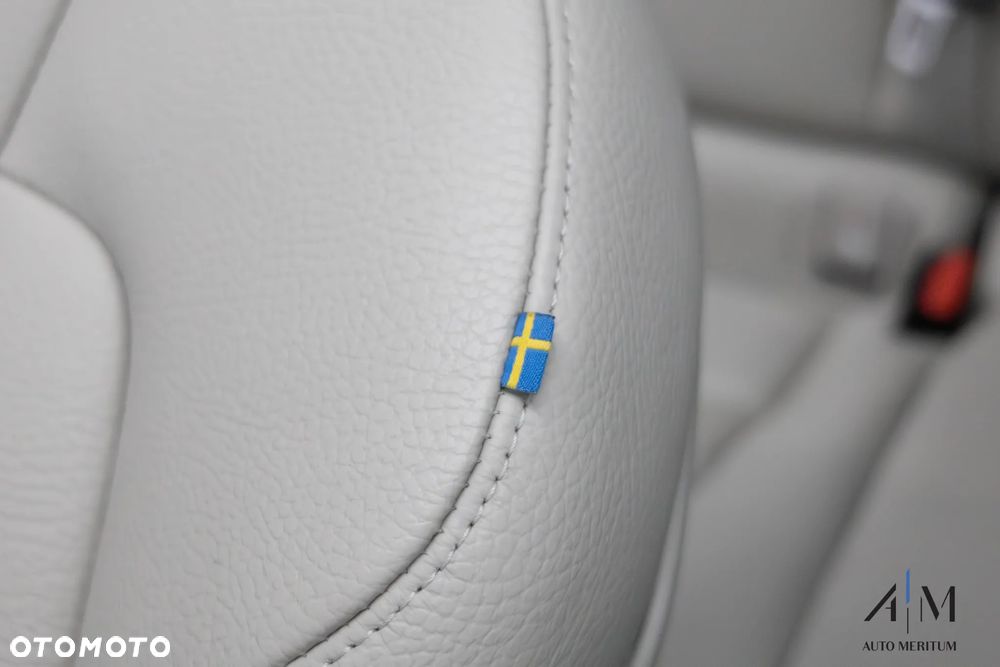 Volvo V60 Cross Country B4 D AWD Geartronic - 30