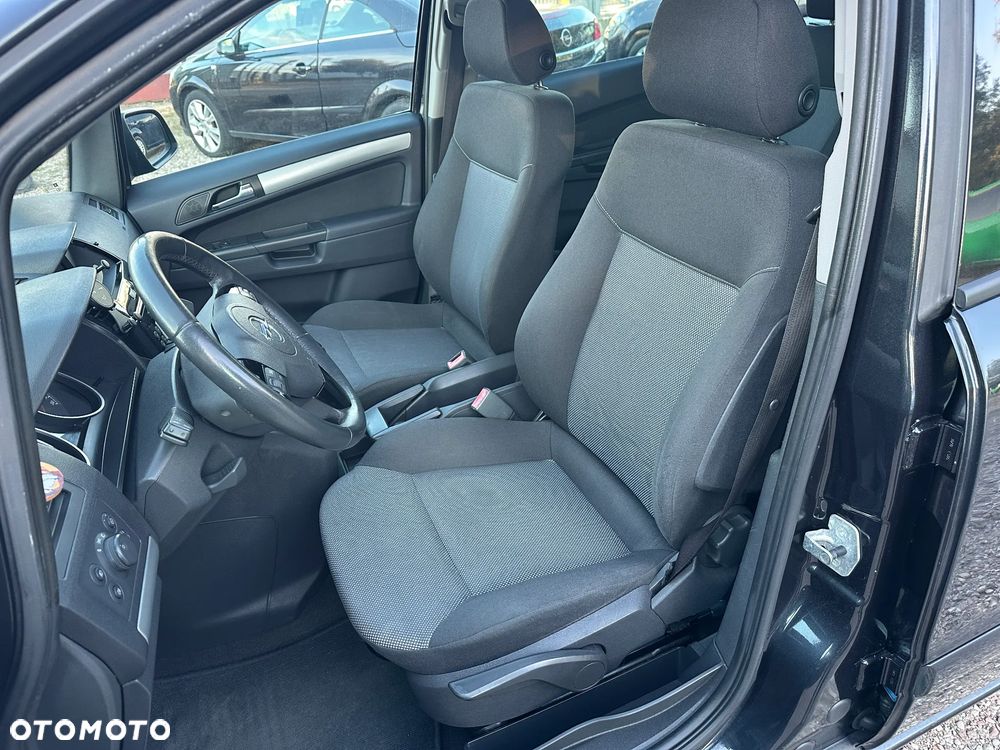 Opel Zafira - 14