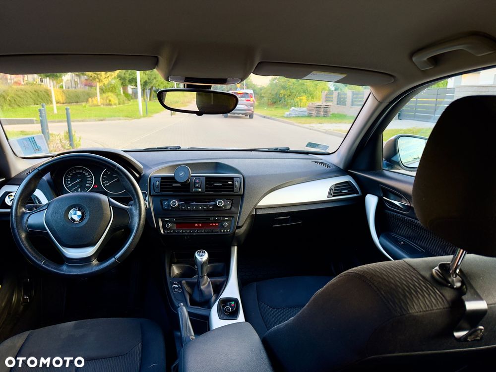 BMW Seria 1 114i - 13