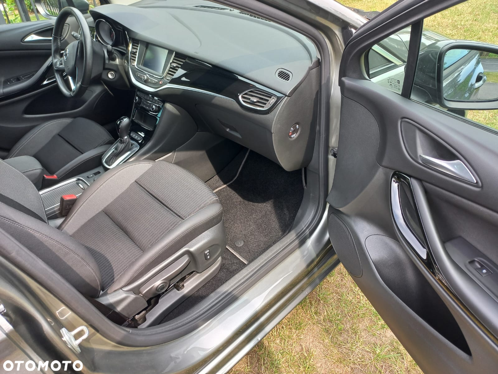 Opel Astra 1.4 Turbo Start/Stop Sports Tourer St Business Elegance - 9