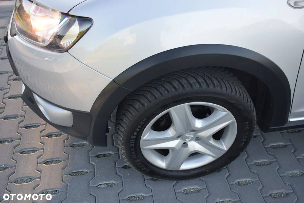 Dacia Sandero TCe 90 Laureate - 11