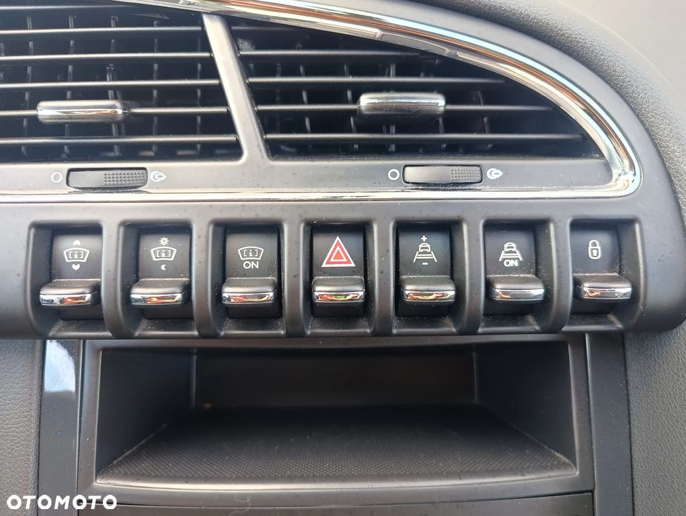Peugeot 3008 1.6 THP Allure - 24