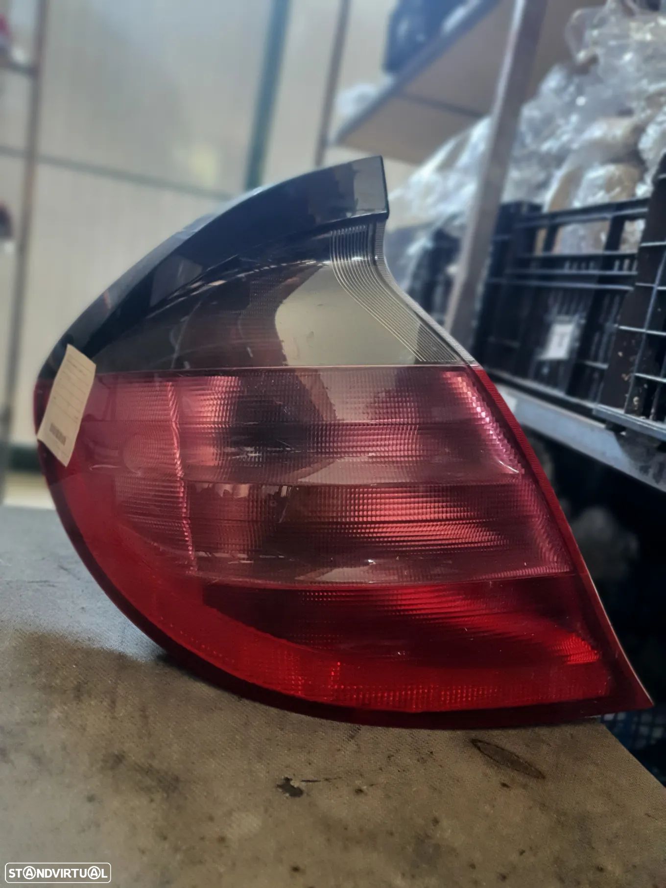 FAROLIM ESQUERDO MERCEDES CL203 / A2038200564 - 1