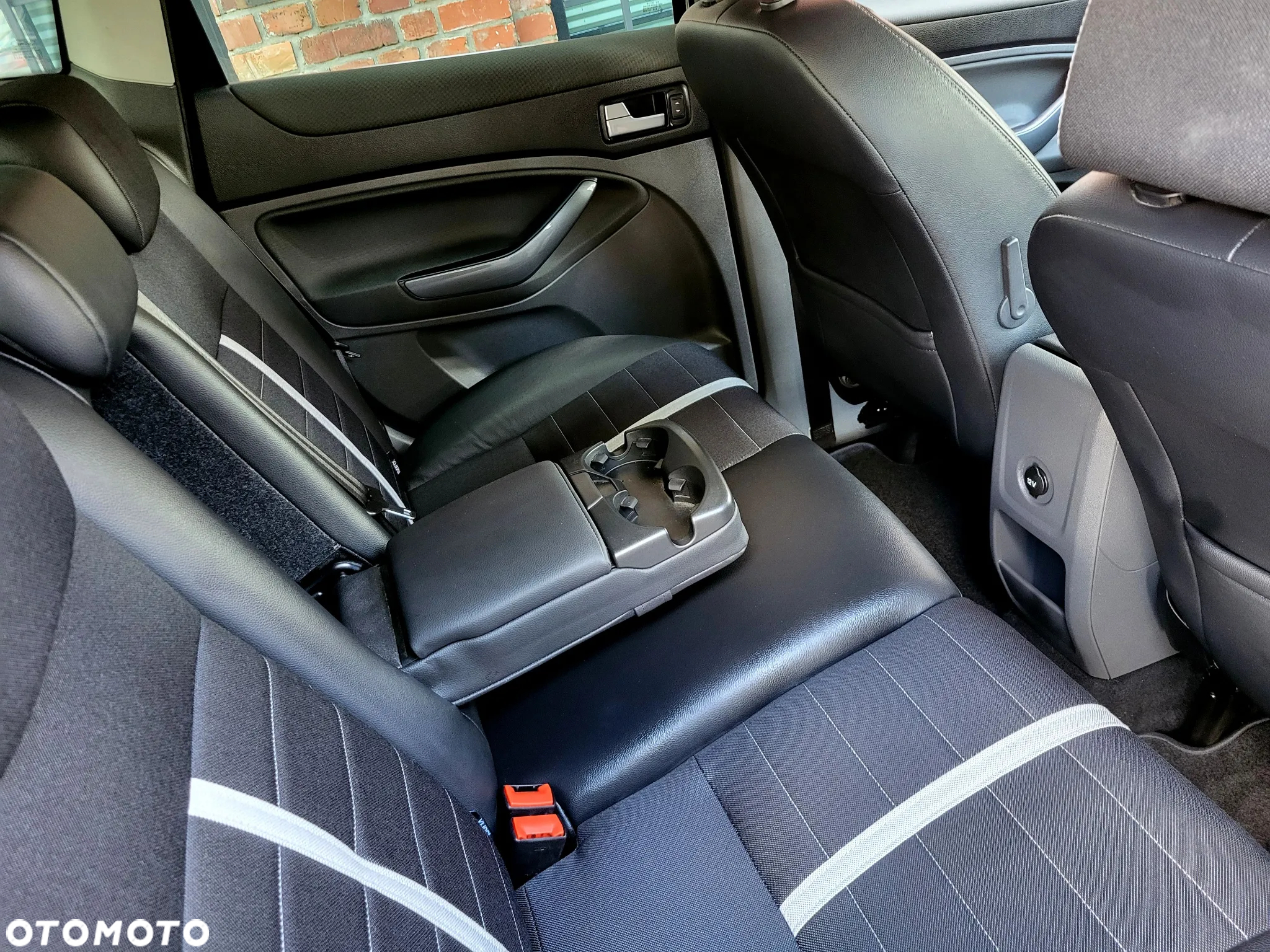 Ford Kuga 2.0 TDCi 4x4 Titanium - 24
