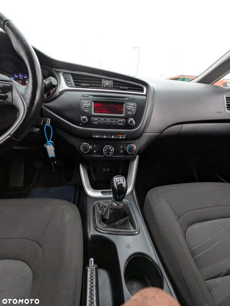 Kia Ceed - 12