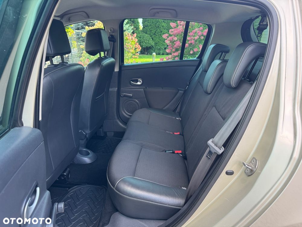Renault Clio 1.6 16V Exception - 29