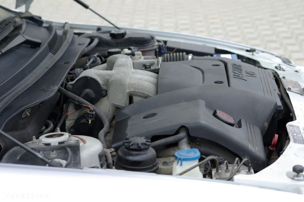 Jaguar X-Type 2.5 V6 4x4 - 18