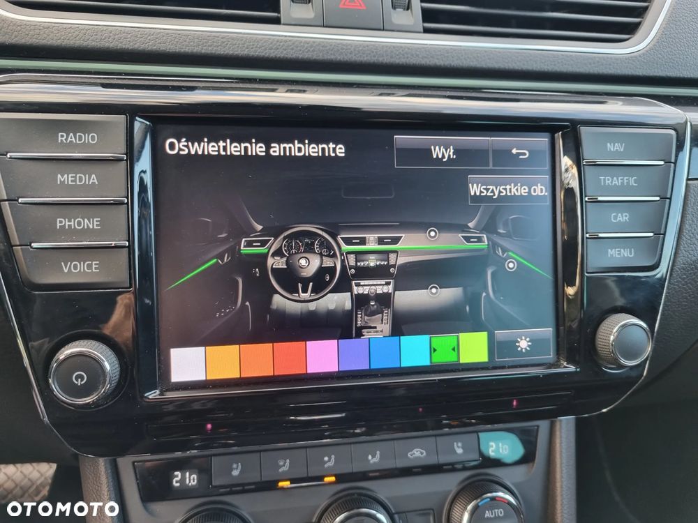 Skoda Superb 2.0 TDI L&K DSG - 23