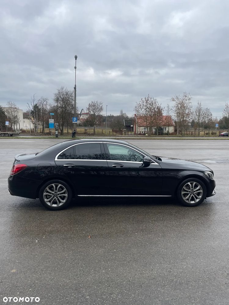 Mercedes-Benz Klasa C 300 9G-TRONIC Avantgarde - 9