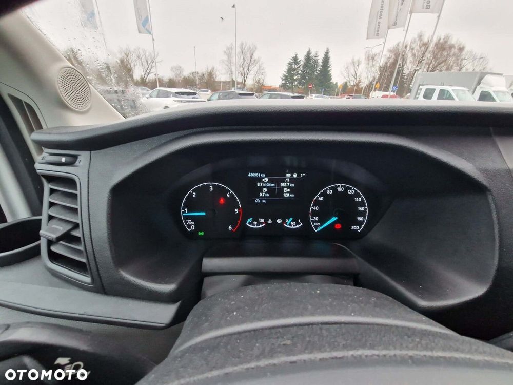 Ford transit Trend - 13