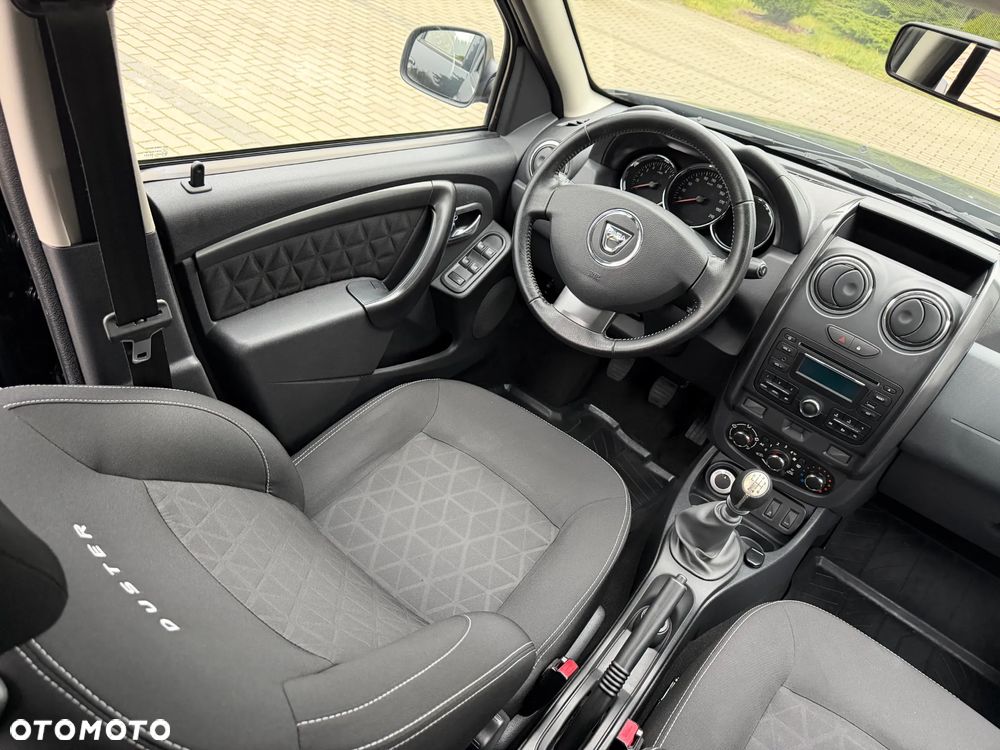 Dacia Duster 1.6 Laureate 4x4 - 24