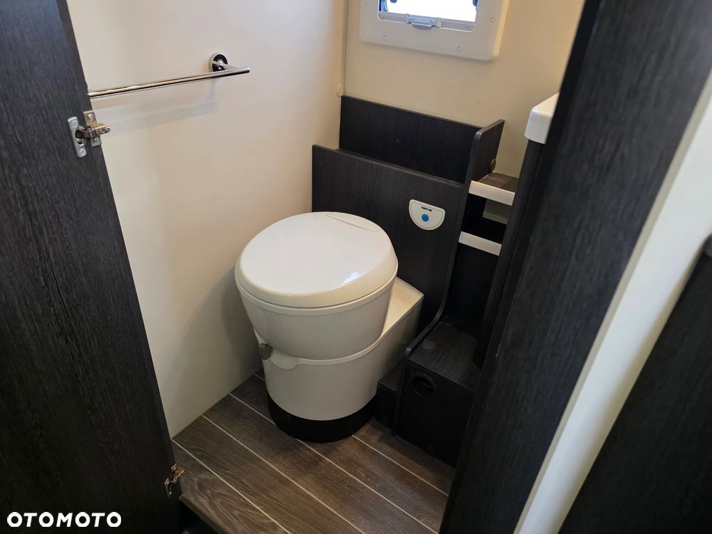 Ford Roller Team Kronos 284TL - 15