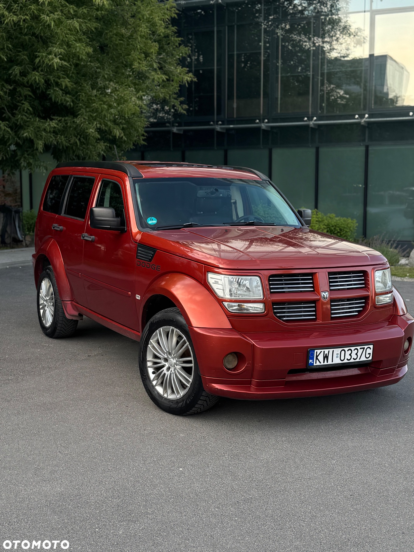 Dodge Nitro - 2