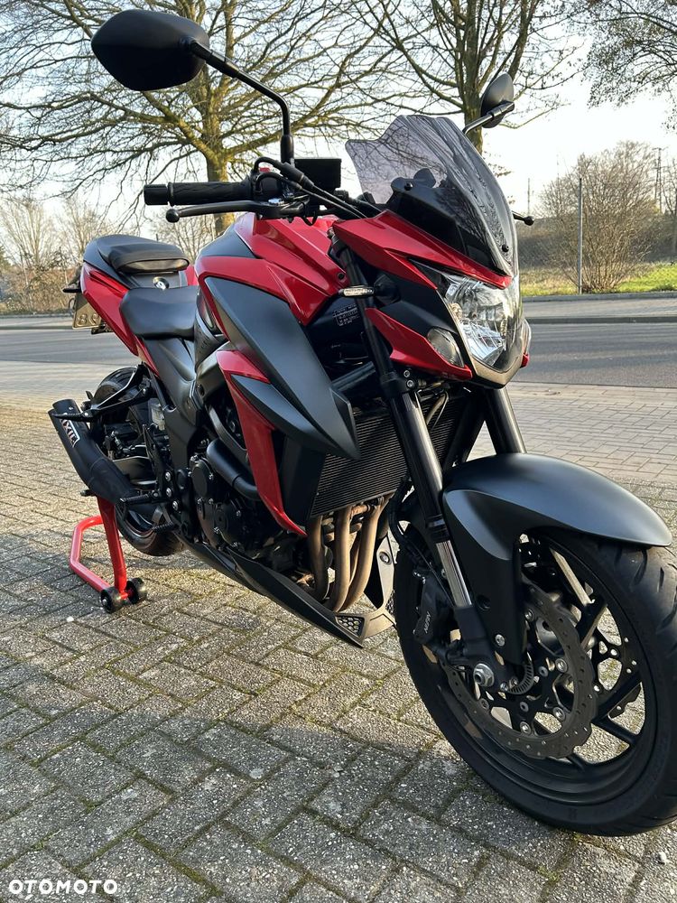 Suzuki GSX - 3