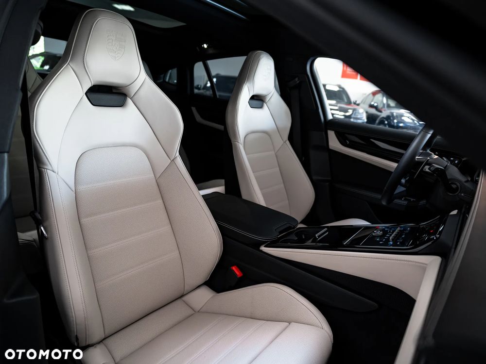 Porsche Panamera - 23