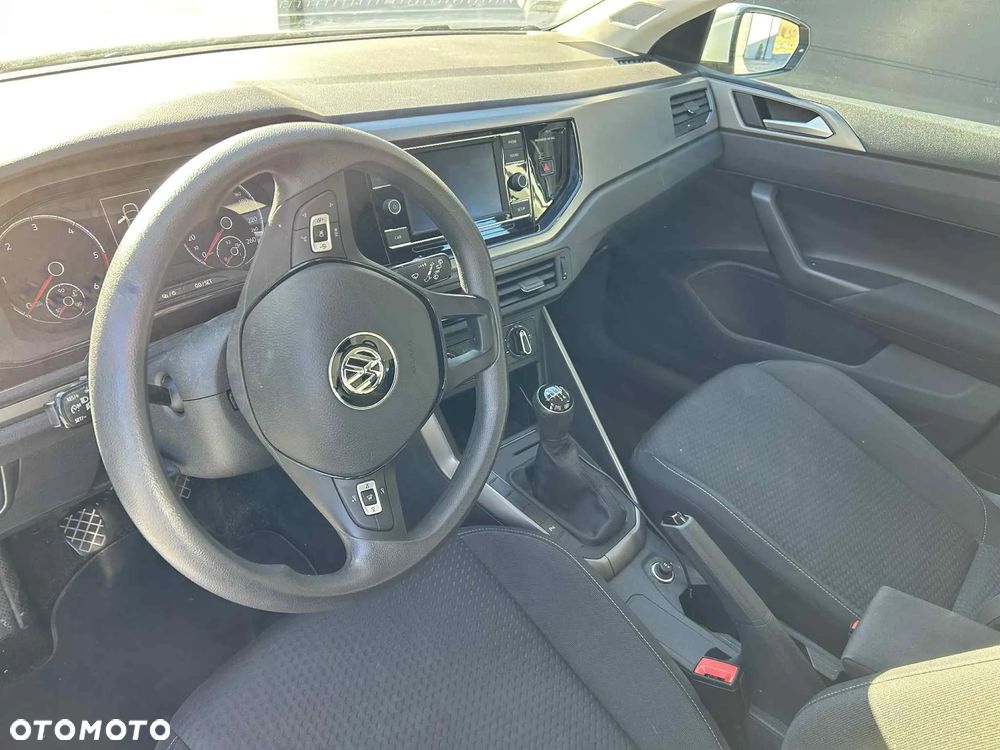 Volkswagen Polo 1.6 TDI SCR Comfortline - 18
