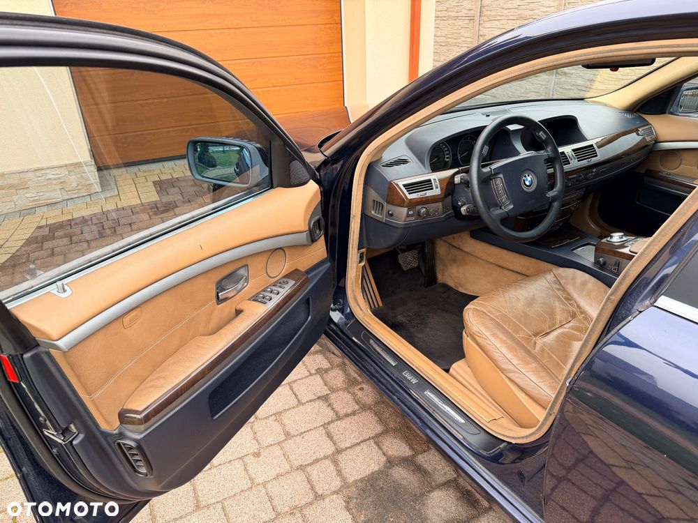 BMW Seria 7 - 32