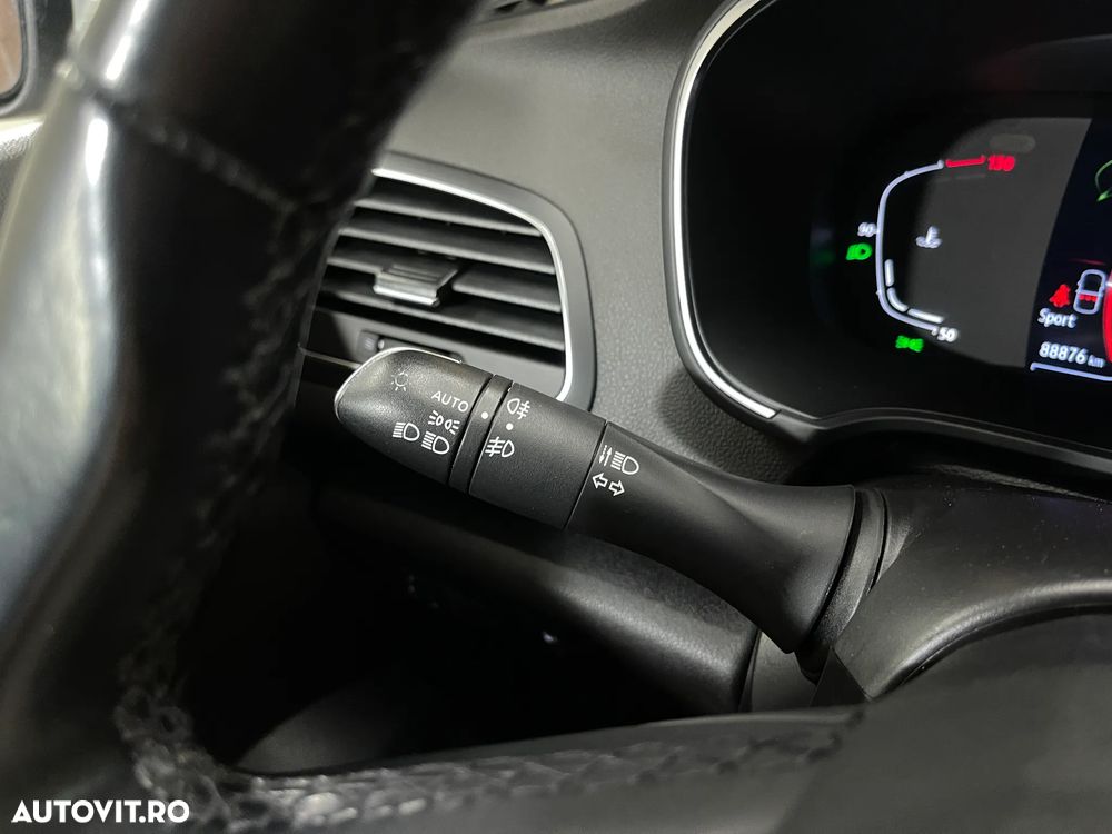 Renault Megane TCe 140 EDC GPF Intens - 23