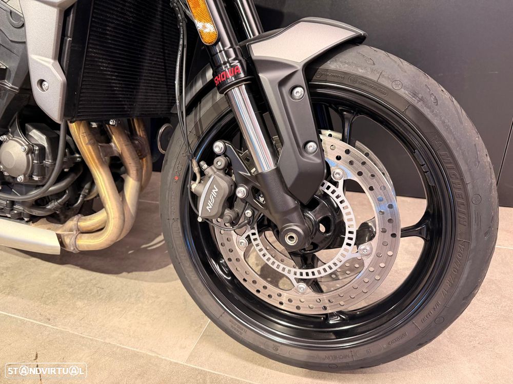 Triumph Trident - 4