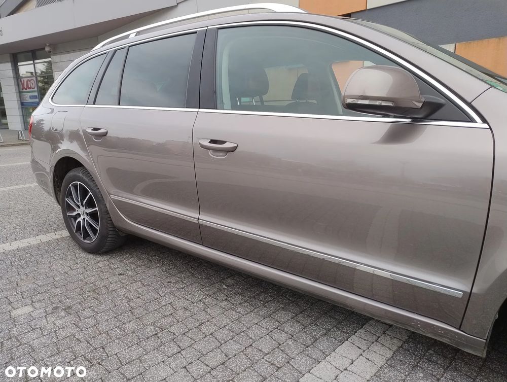 Skoda Superb 2.0 TDI Exclusive - 33