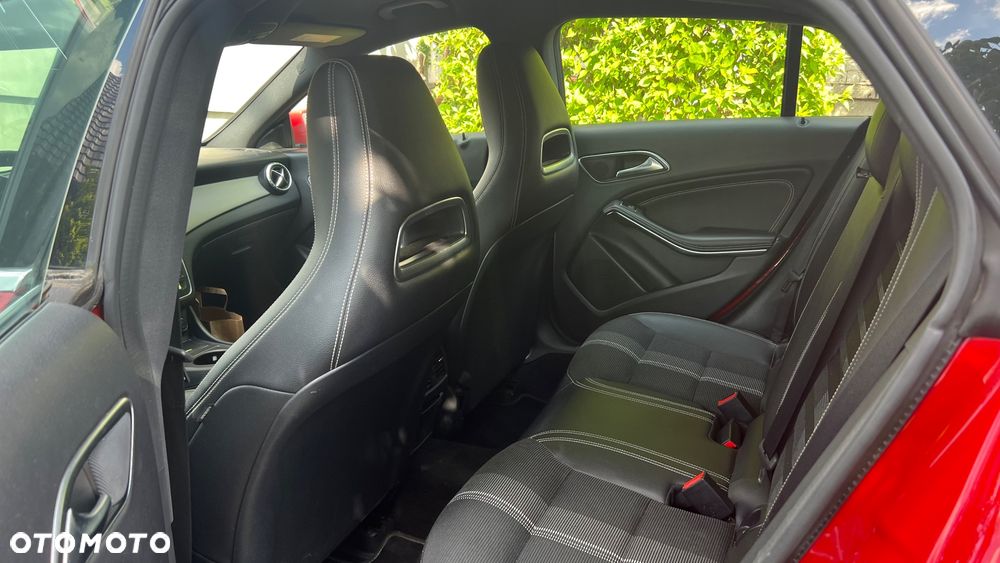 Mercedes-Benz CLA Shooting Brake 200 d 7G-DCT SCORE - 11
