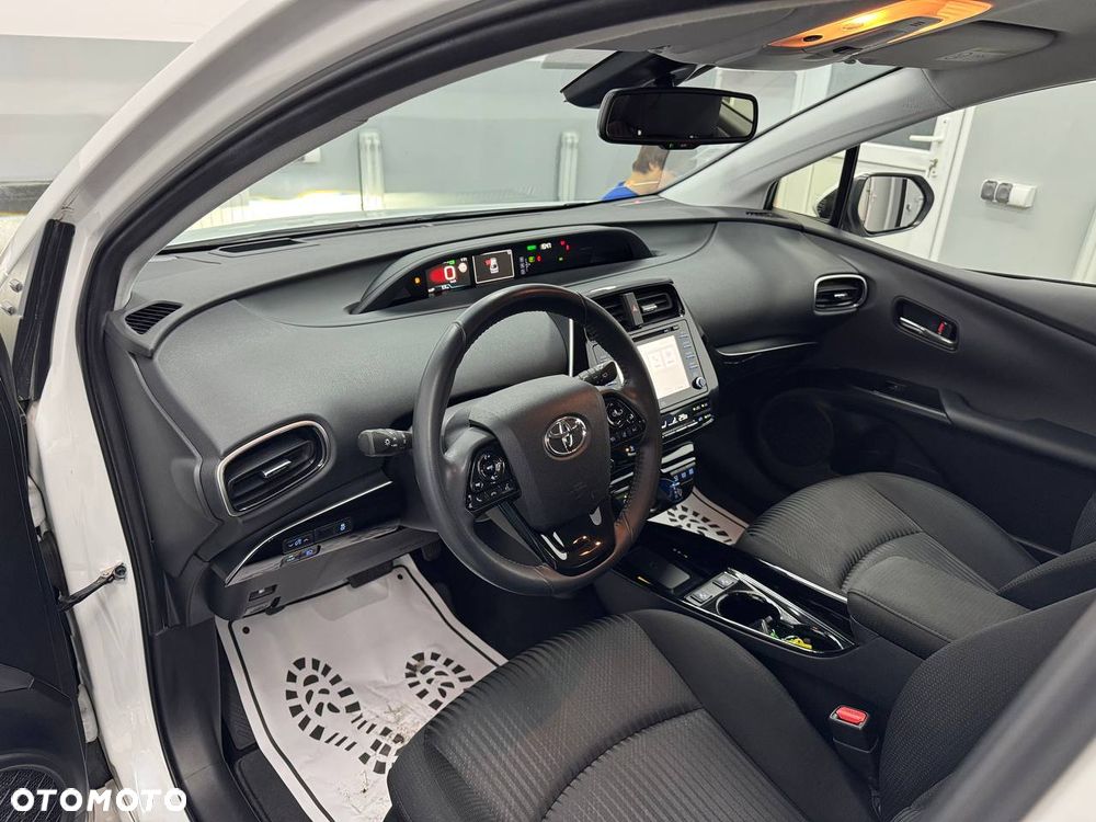 Toyota Prius 1.8 Hybrid Premium - 23