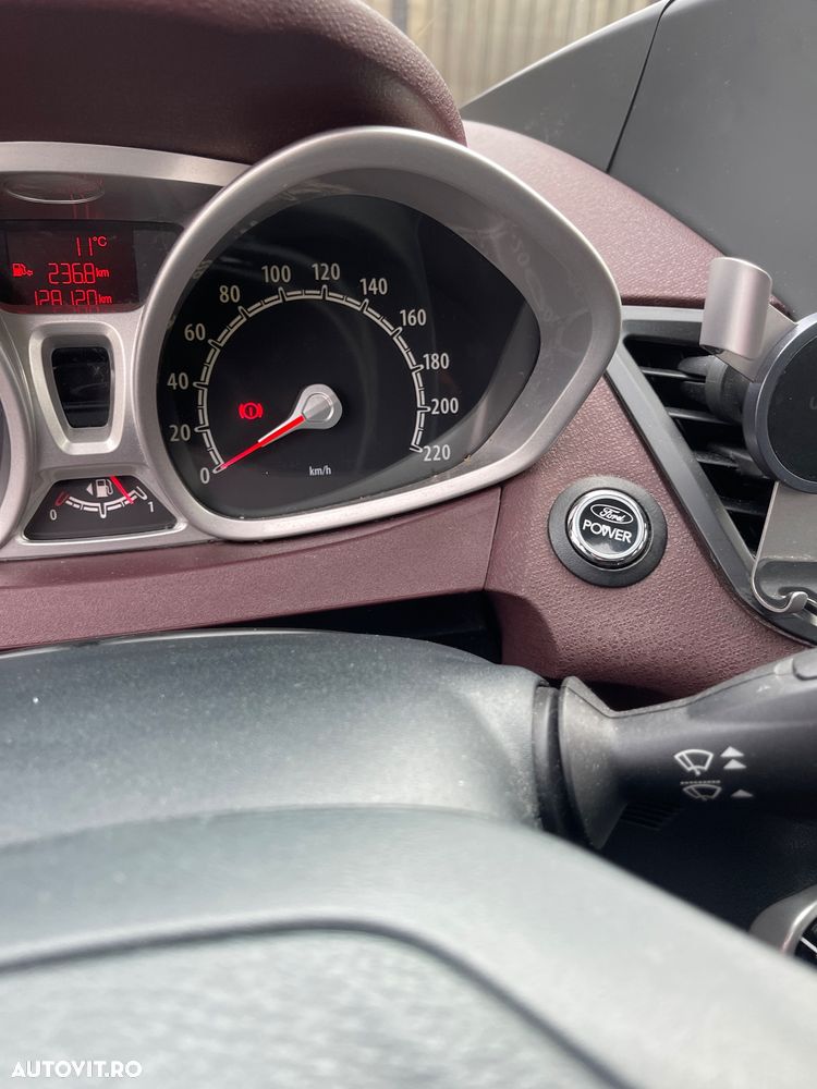 Ford Fiesta 1.4i Titanium - 9