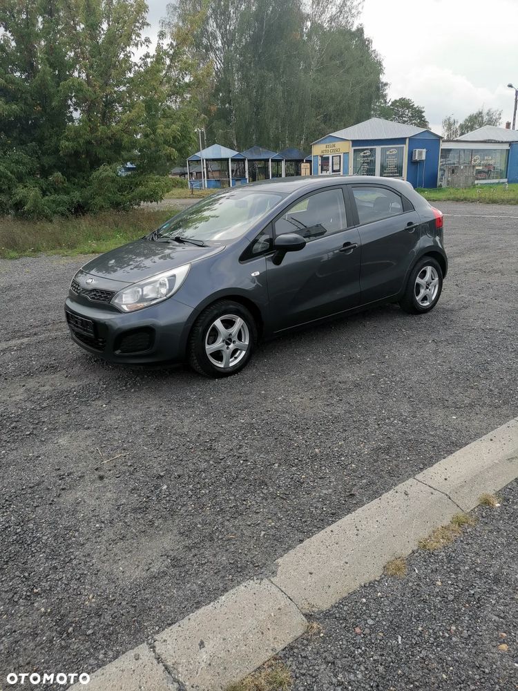 Kia Rio - 19